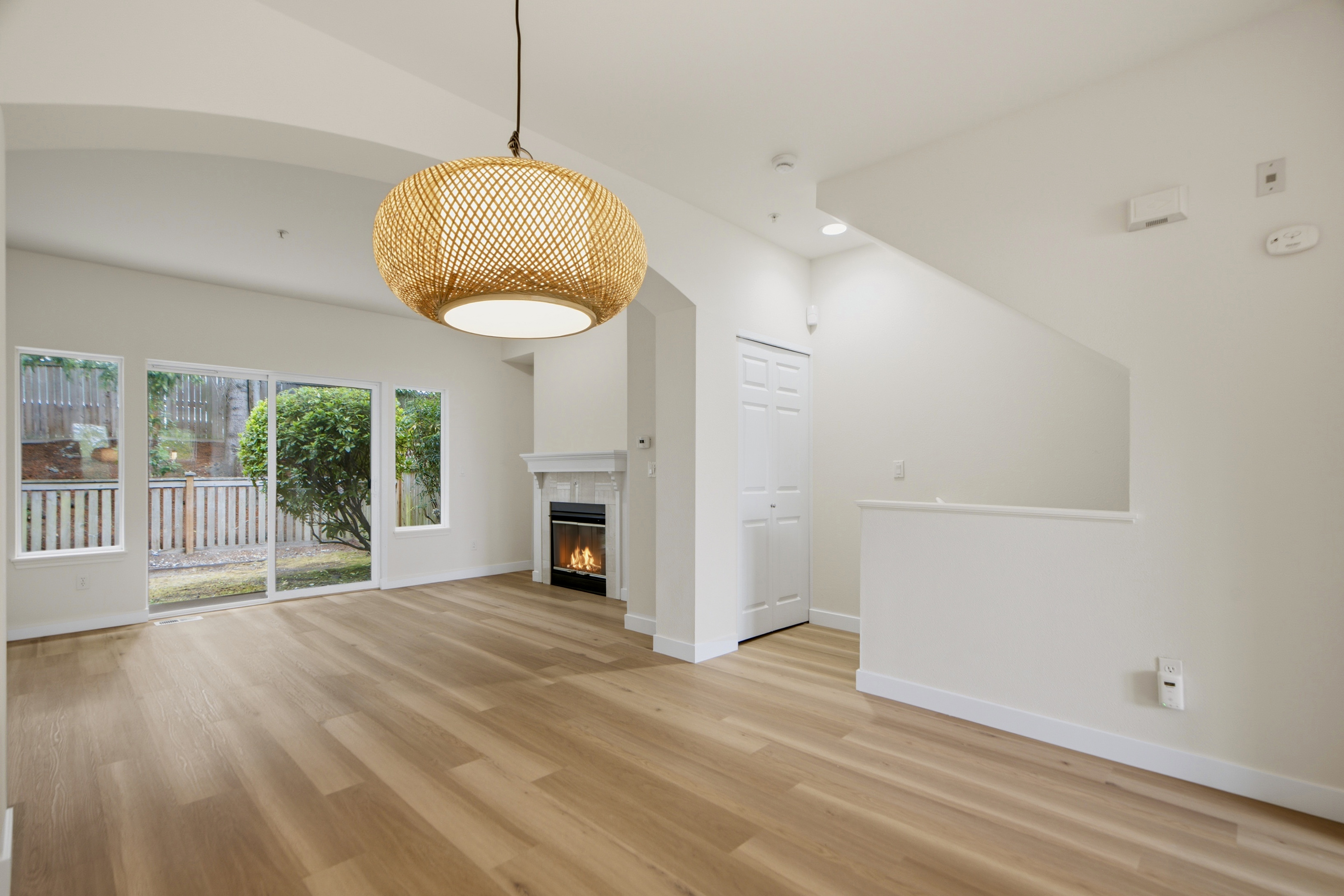 Second living room before AI virtual staging