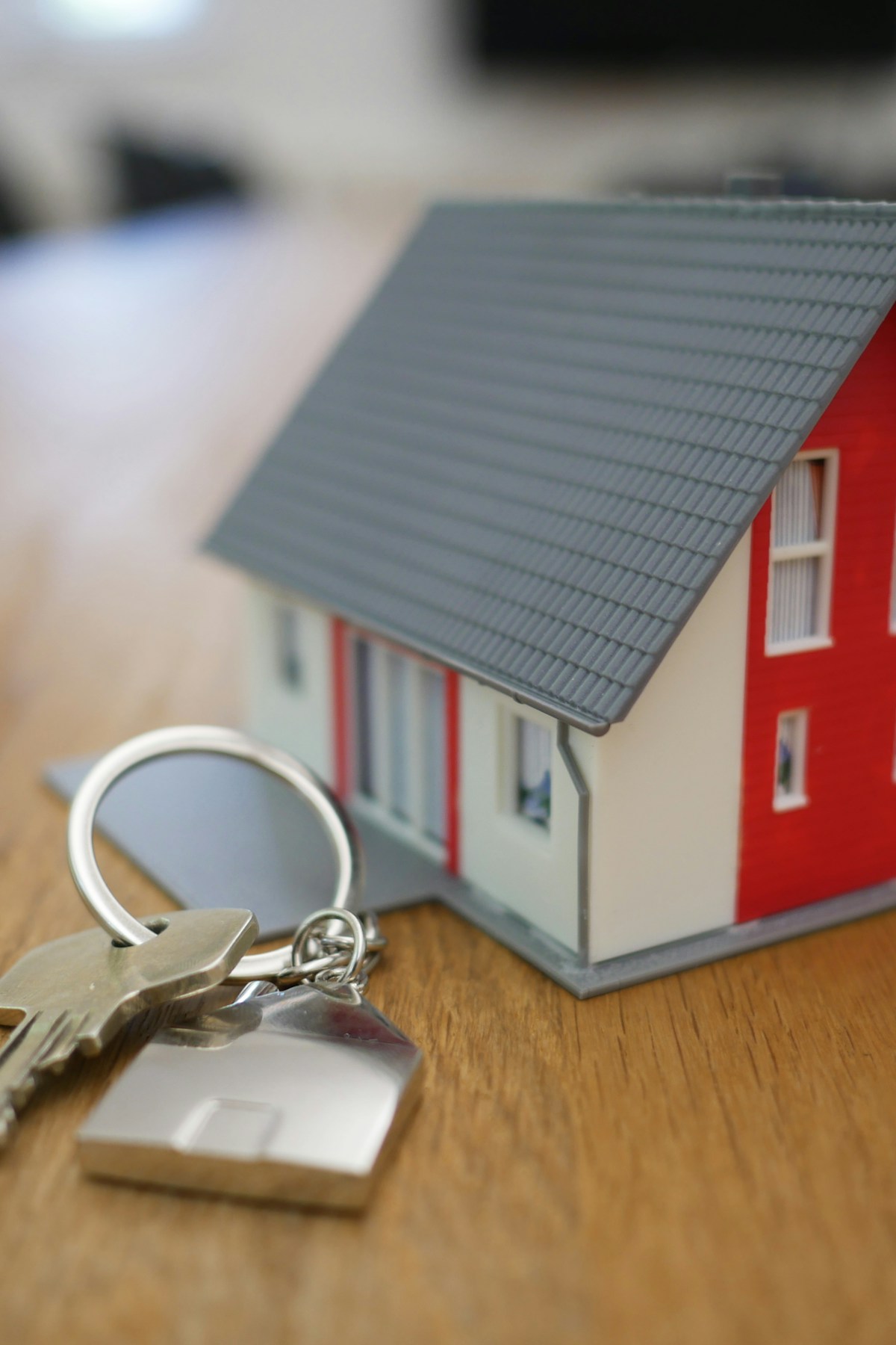 How a Solo Realtor Generates Leads with One Video Per Day