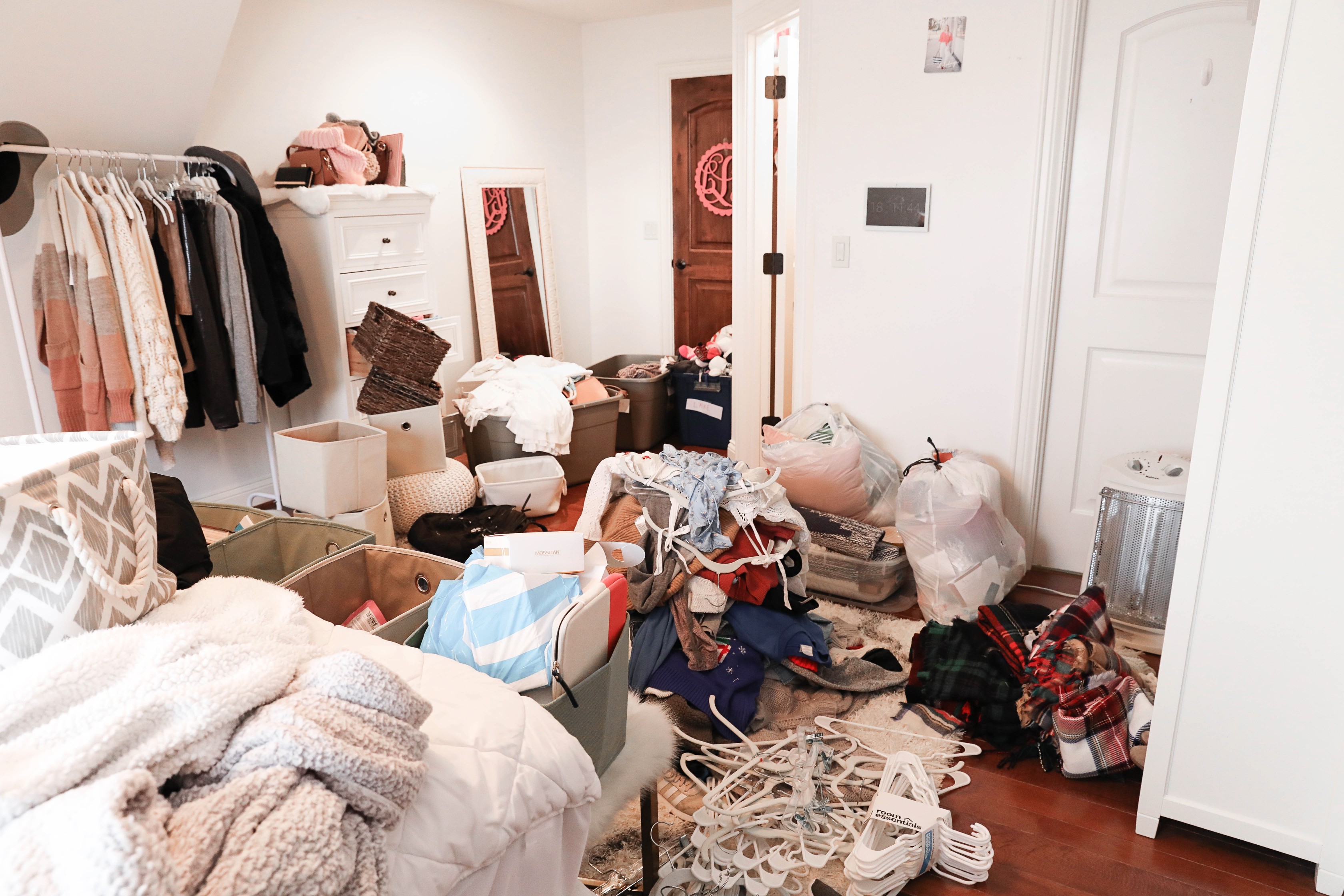 Declutter (before)